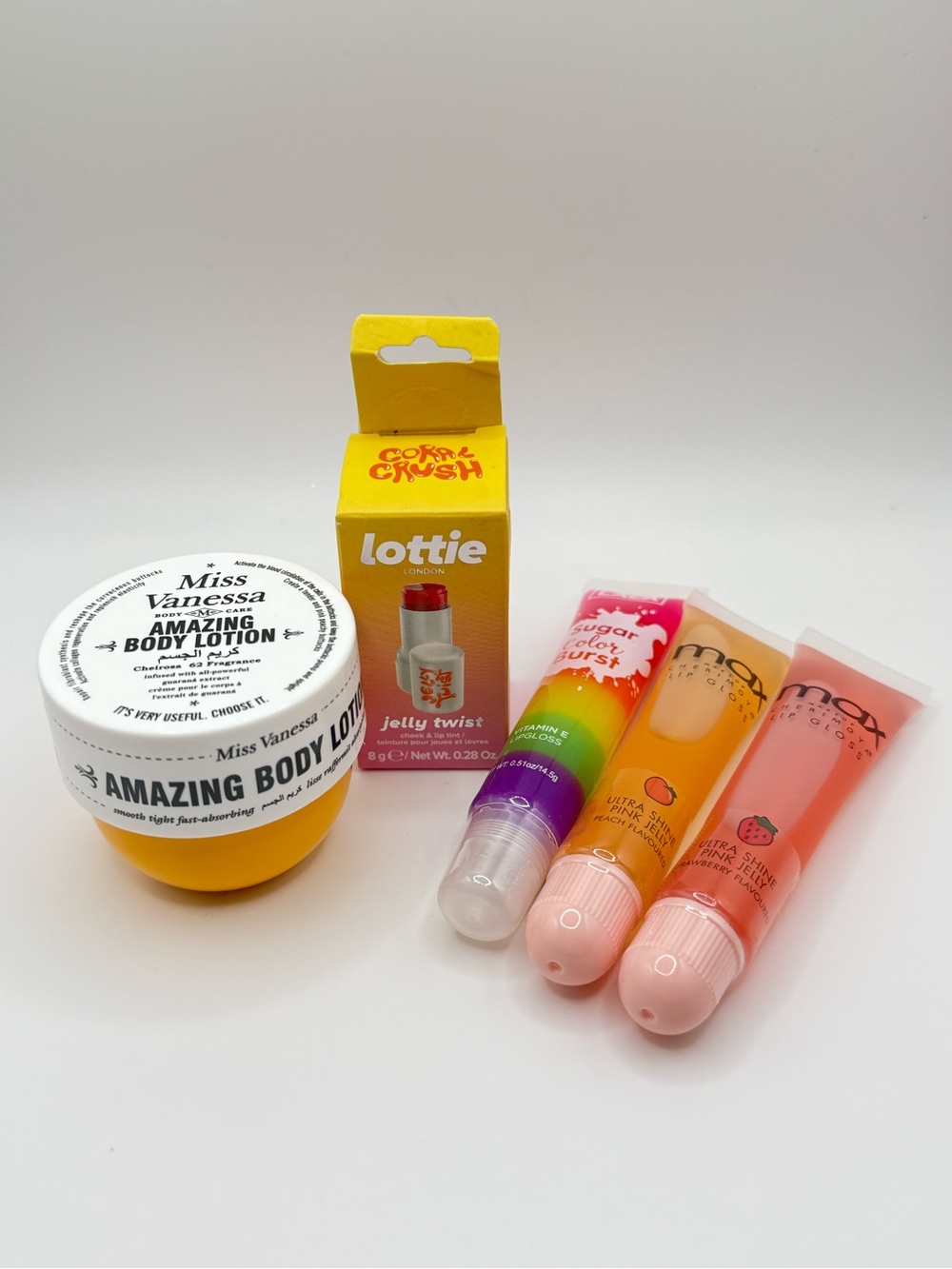 Beauty Gift Bundle • Lottie London Tint, 3 Lip Glosses & Body Lotion NWT - Picture 2 of 13